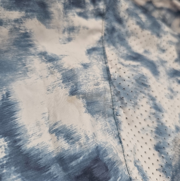 Lululemon Windbreaker - Picture 5 of 13